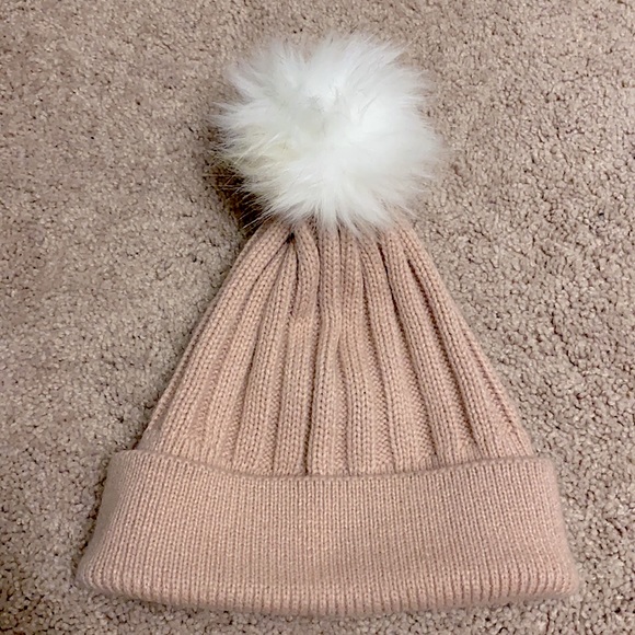 Vince Camuto Light Pink Blush Rose Women’s Beanie With Faux Fur White Pom - Picture 5 of 7